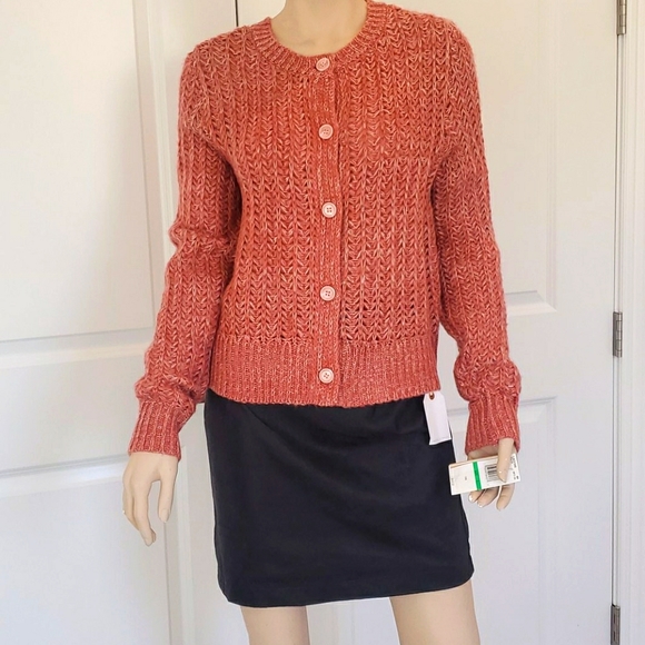 NWT 🎄 Sweater🤩 FINAL SALE - Picture 2 of 6